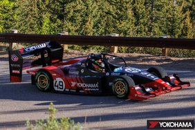 A 2023-as Pikes Peak International Hill Climb összesített bajnokságát megnyerő ADVAN-felszerelésű jármű