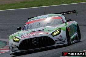 GT300 osztály győztese GOODSMILE Hatsune Miku AMG 