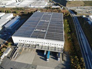 Solar panel power generation system installed on the roof of the Shinshiro-Minami Plant