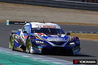 [Translate to Spanish:] WedsSport ADVAN GR Supra racing to 2nd place finish in the GT500 class