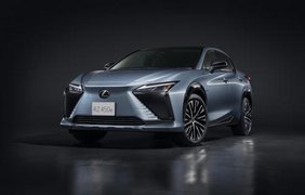 Der neue RZ *Dieses Foto wird mit Genehmigung von Lexus verwendet. Nachdruck oder sonstige Verwendung dieses Bildes ohne vorherige Genehmigung von Lexus ist strengstens untersagt.