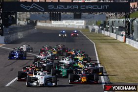 Cars racing in a 2023 Japanese SUPER FORMULA Championship race
